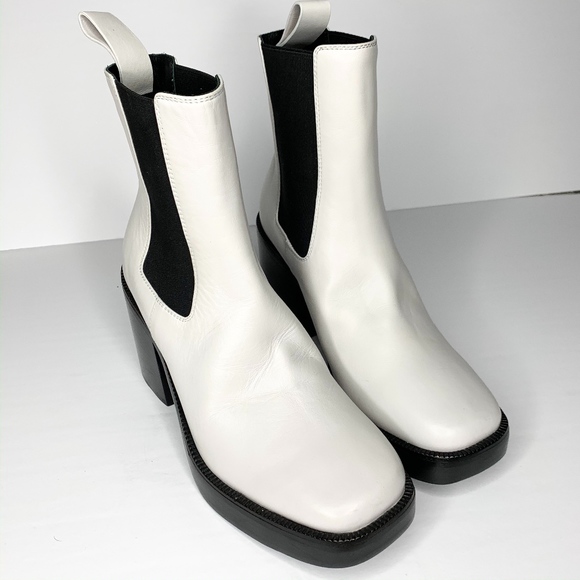 Balenciaga Leather Chelsea Boots White - Picture 3 of 8